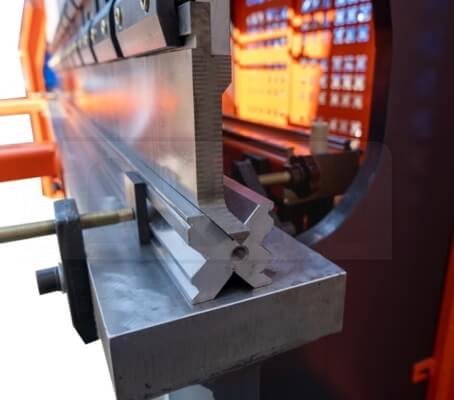 Metal Master PRESSMASTER 2580 SERVO Metal Master PRESSMASTER 2580 SERVO