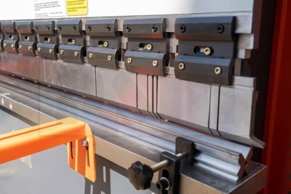 Metal Master PRESSMASTER 2563 SERVO Metal Master PRESSMASTER 2563 SERVO