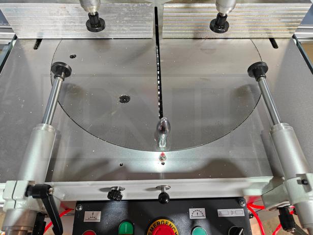 Metal Master MQCS-400A Metal Master MQCS-400A